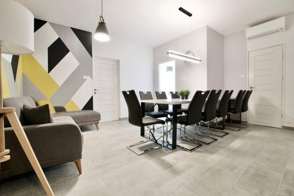 Premium By Hi5-vaci Str. 3 Bedroom * Budapest